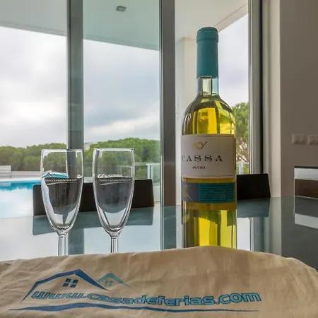 Villa Guia Sleeps 8 Pool Air Con Wifi